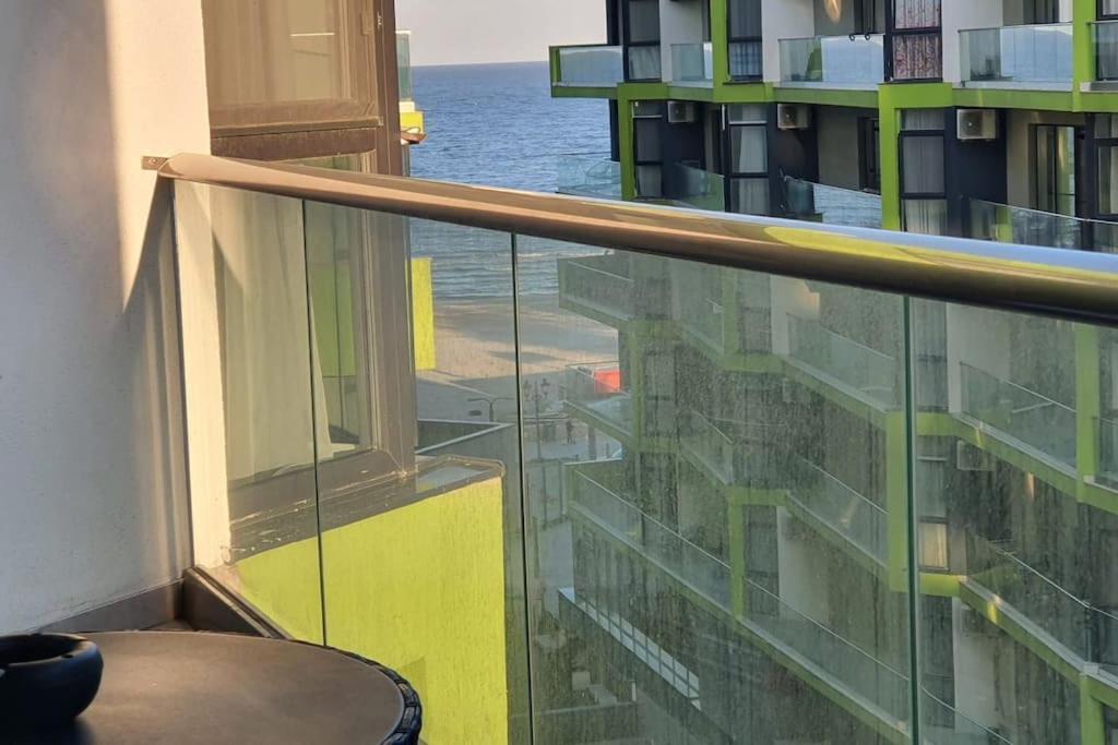 Alezzy Reasort Luxury Apartment 81 Prima Linie La Mare Năvodari Kültér fotó